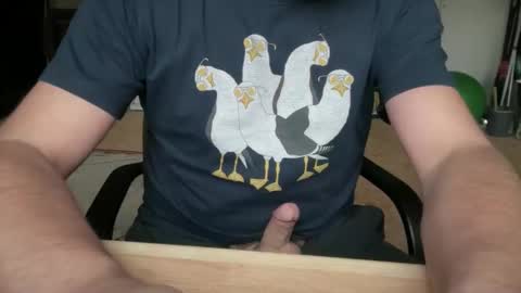 Snapshot of tonisun chatting on 11.01.25 tonisun online show from 11.01.25