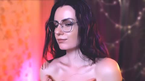 Elizabeth online show from 01.07.25