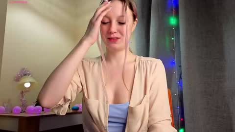 Snapshot of too_cute_blonde_girl chatting on 12.21.24 Hey hey Im Megan Pvt open. Im very glad to see you here online show from 12.21.24