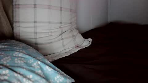 Snapshot of toocloudy chatting on 02.18.26 toocloudy online show from 02.18.26