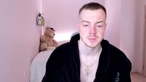 Snapshot of toohornyserj chatting on 01.25.25 toohornyserj online show from 01.25.25