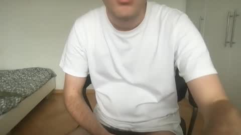 Snapshot of toohottobetrue21 chatting on 10.25.25 Max online show from 10.25.25