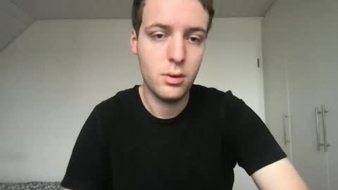 Snapshot of toohottobetrue21 chatting on 11.07.25 Max online show from 11.07.25