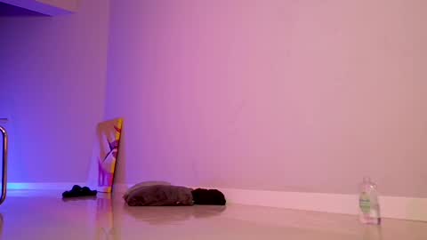 Snapshot of toomuch_wet_ chatting on 02.26.25 Come find me on Fansly online show from 02.26.25