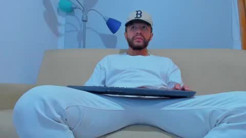 Tony Dee online show from 03.12.25