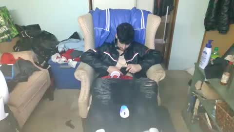 Snapshot of topdogintraining93 chatting on 11.12.25 SagMeOreduceMe online show from 11.12.25