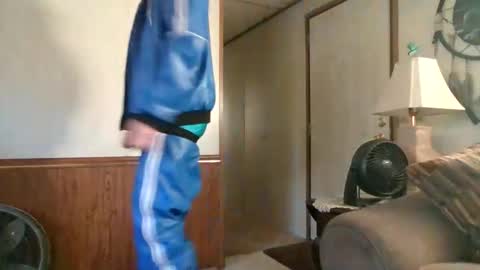 Snapshot of topdogintraining93 chatting on 11.28.25 SagMeOreduceMe online show from 11.28.25