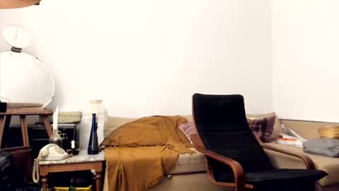 Snapshot of torcuato9 chatting on 10.02.25 Torcuato online show from 10.02.25