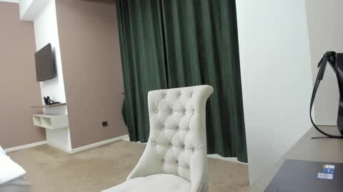 Snapshot of torinova chatting on 12.04.24 online show from 12.04.24