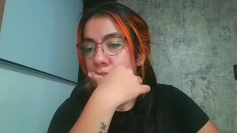 Snapshot of torres_karla chatting on 04.10.26 karla online show from 04.10.26