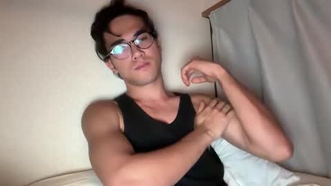 Snapshot of toshikaro0 chatting on 09.14.25 Karo online show from 09.14.25