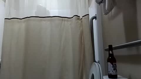 Snapshot of totallyawesome_65 chatting on 11.06.25 totallyawesome_65 online show from 11.06.25