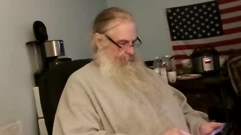 Snapshot of totallyawesome_65 chatting on 11.26.25 totallyawesome_65 online show from 11.26.25