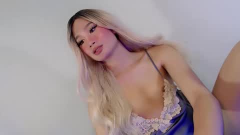 Snapshot of touch_my_body1 chatting on 05.21.26 iloveyou AZ online show from 05.21.26