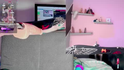 Snapshot of touk_kira chatting on 09.12.25 touk_kira online show from 09.12.25