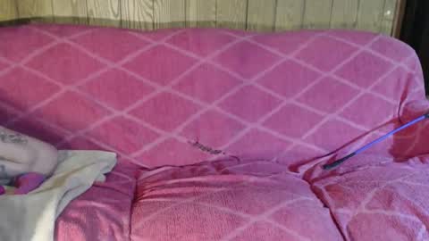 Snapshot of toukauwu chatting on 12.18.25 toukauwu online show from 12.18.25