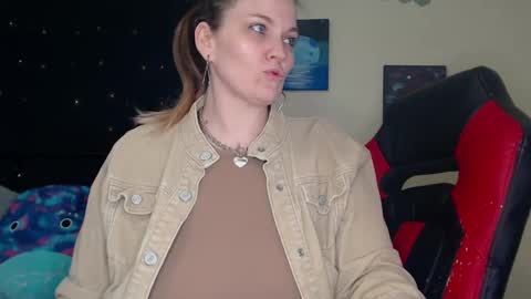 Lilly Miss Mistress Goddess Maam Queen Boss online show from 12.21.24