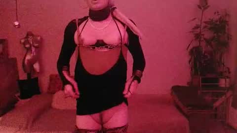 Snapshot of toyboybitchslut chatting on 01.15.26 Patrizia online show from 01.15.26