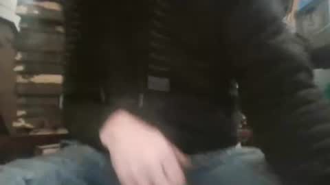 Snapshot of tr8e035 chatting on 12.01.25 tr8e035 online show from 12.01.25