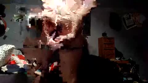 Snapshot of trackisback chatting on 10.20.25 trackisback online show from 10.20.25