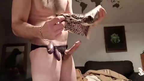 Snapshot of trackisback chatting on 12.14.25 trackisback online show from 12.14.25