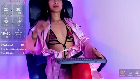 Snapshot of tracy_lambo chatting on 12.24.24 tracy online show from 12.24.24