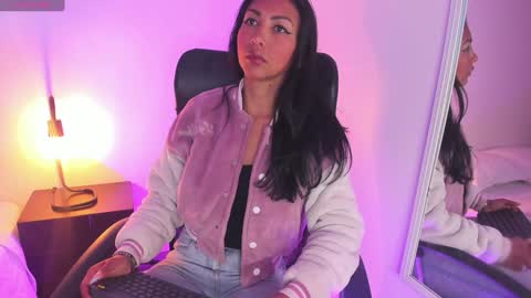 Snapshot of tracy_lambo chatting on 01.07.25 tracy online show from 01.07.25