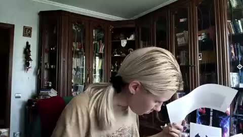 Snapshot of tranhardisty chatting on 06.14.26 Lesly online show from 06.14.26