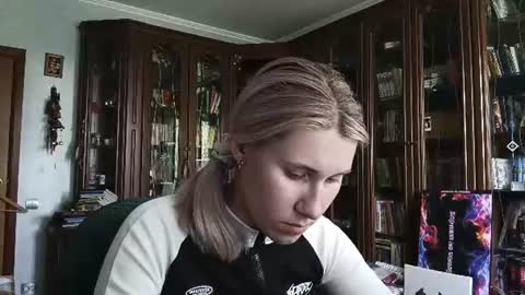Snapshot of tranhardisty chatting on 06.17.26 Lesly online show from 06.17.26
