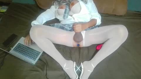 Snapshot of trans_selena chatting on 03.25.26 Sexy Selena 1203 online show from 03.25.26