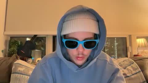 transguy222 online show from 03.19.26