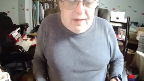 Snapshot of transmtfhello chatting on 02.23.25 Peter online show from 02.23.25