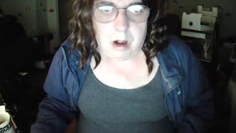 Snapshot of transmtfhello chatting on 01.12.26 Peter online show from 01.12.26