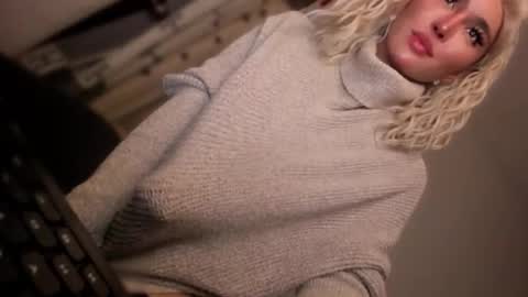 ALMIGHTY GODDESS VALENTINA online show from 11.02.25