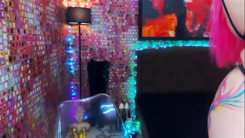 Snapshot of transplayfullolivia chatting on 02.08.25 KYLIE BELLA  TS online show from 02.08.25