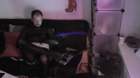 Snapshot of travanale chatting on 03.05.25 travanale online show from 03.05.25