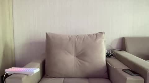 Snapshot of travis_gracile chatting on 04.06.26 Travis online show from 04.06.26