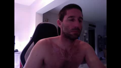 Snapshot of traviskenn chatting on 02.25.25 TravisKenn online show from 02.25.25