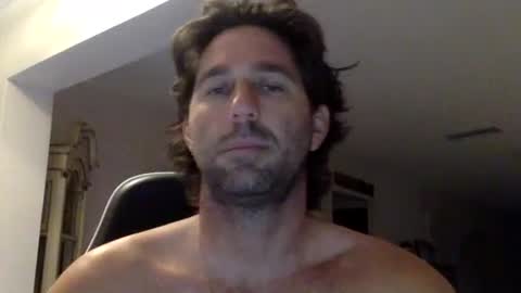 Snapshot of traviskenn chatting on 01.14.26 TravisKenn online show from 01.14.26