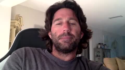 Snapshot of traviskenn chatting on 02.25.26 TravisKenn online show from 02.25.26