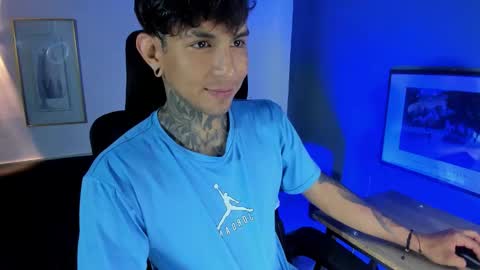 TRAV - INDEPENDENT MODEL online show from 11.27.25