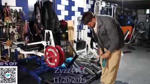 Snapshot of travonidas chatting on 11.20.25 Greek God online show from 11.20.25