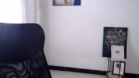 Snapshot of treasuresz chatting on 12.04.25 Emily online show from 12.04.25