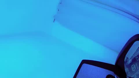 Snapshot of treatmelikeababe chatting on 02.09.25 YOUR SLUT online show from 02.09.25