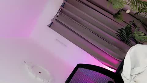 Snapshot of treatmelikeababe chatting on 12.15.25 YOUR SLUT online show from 12.15.25