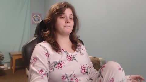 TreeJeanne online show from 02.06.25