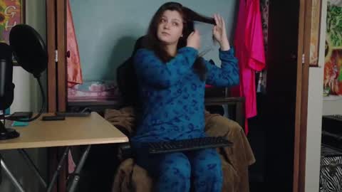 TreeJeanne online show from 09.19.25