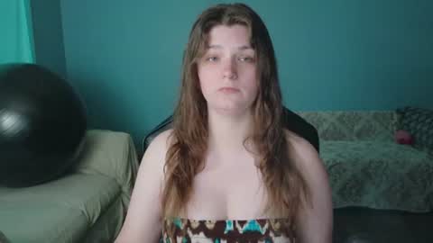 Snapshot of treejeanne chatting on 06.18.26 TreeJeanne online show from 06.18.26
