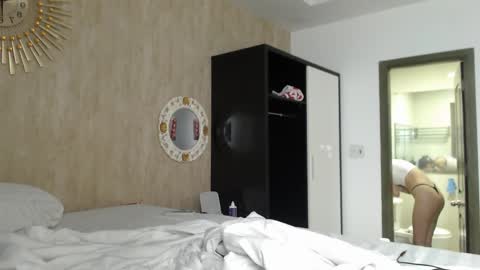 Sarah And Jon online show from 12.05.24