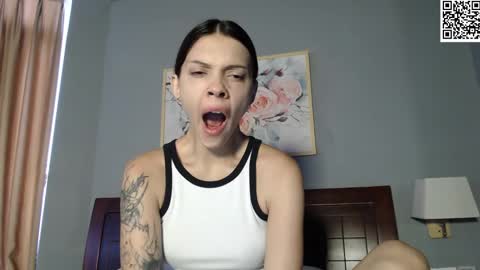 Sarah And Jon online show from 02.16.25